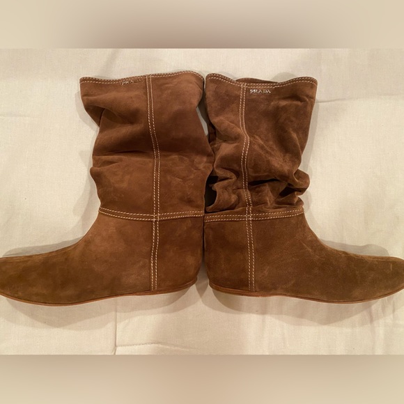 Prada flat brown suede slouchy boots size 39,5 - Picture 2 of 11